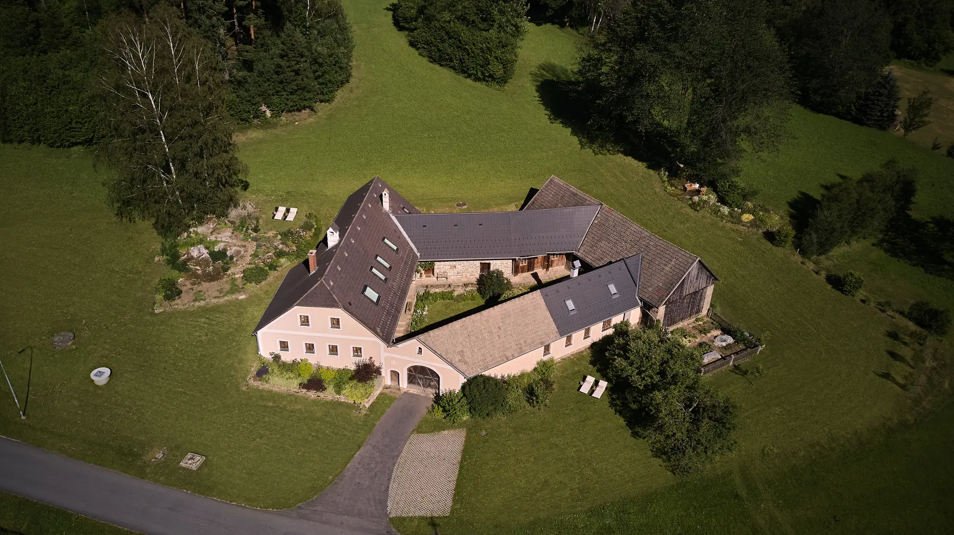 Aigen 13 Dreiseithof im Waldviertel